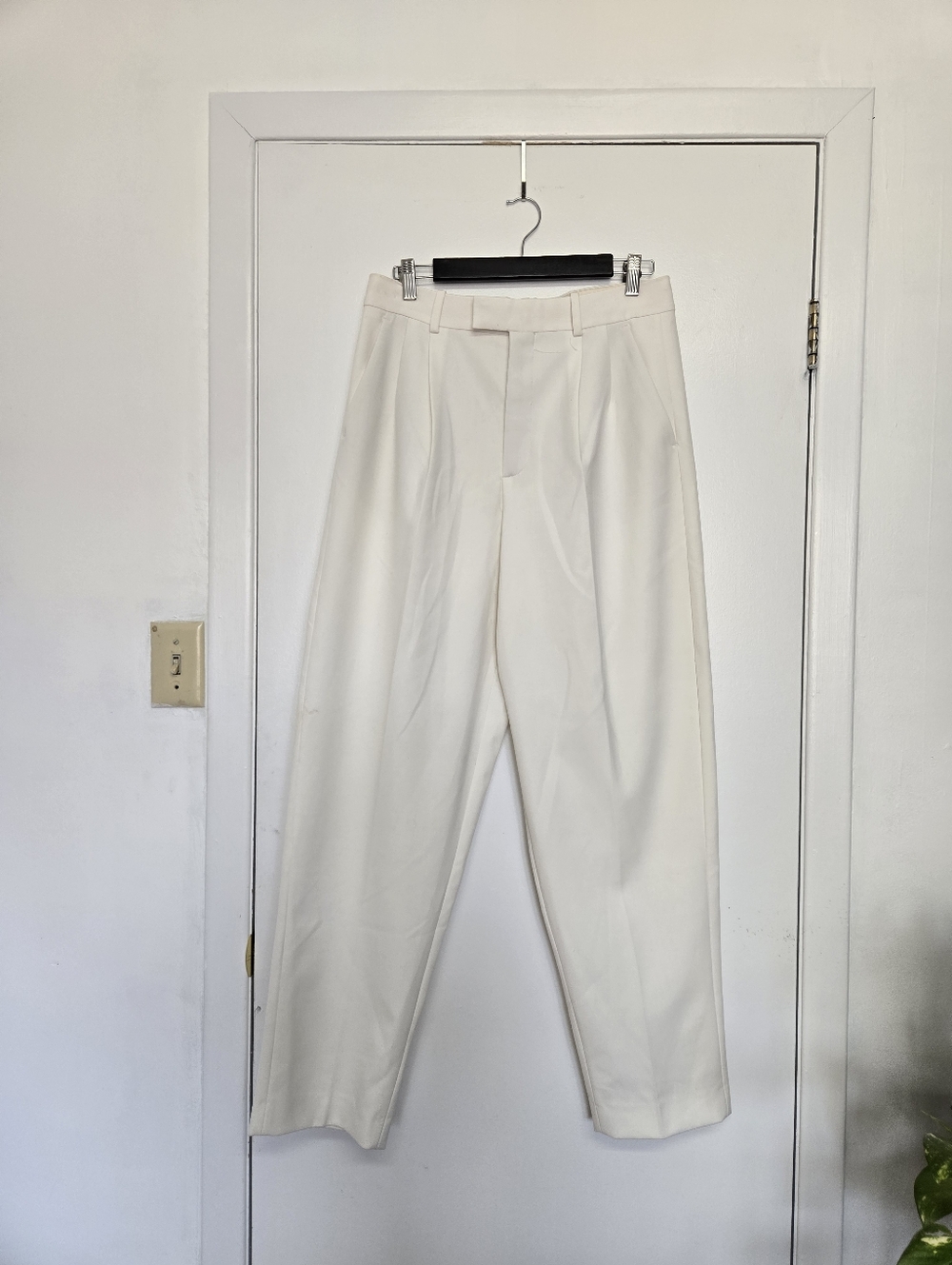 Zara Off-White Pleated High-Rise Trousers